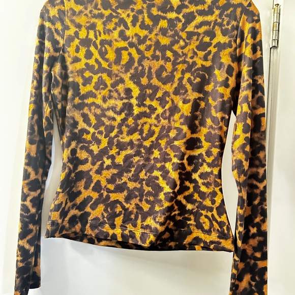 Top - Picture 3 of 5